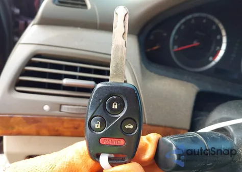 2008 Honda Accord 2.4 Ex z USA, uszkodzony, nr VIN JHMCP26778C046412